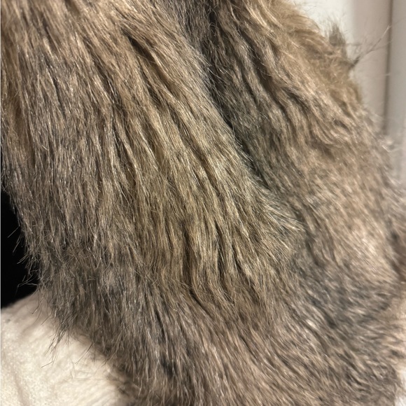 H&M Faux Fur Vest - Picture 7 of 9